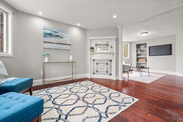 14 Mallet St 1, Boston, MA 02124