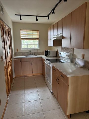 2260 SE 27th Dr 204-E, Homestead, FL 33035