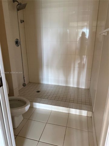 2260 SE 27th Dr 204-E, Homestead, FL 33035