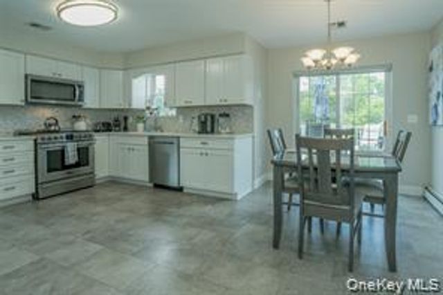 7 Valley Court, Call Listing Agent, NY 10921