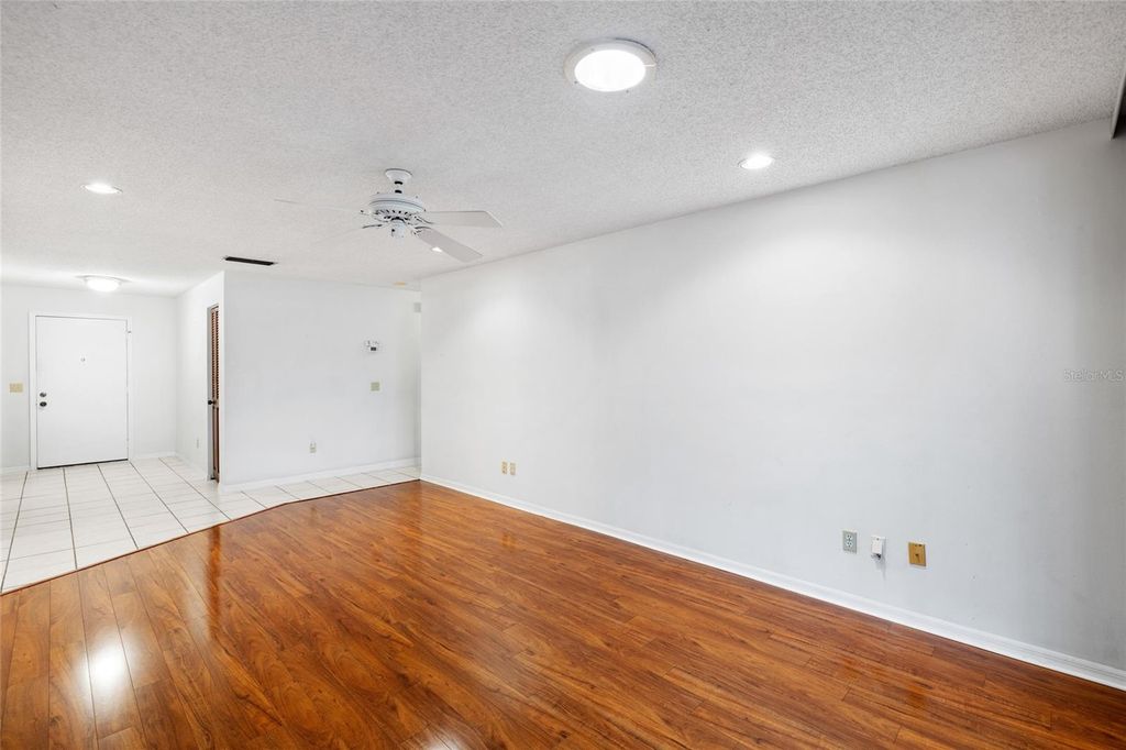 Image 11 of property listing at 3307 DEL PRADO COURT, Tampa, FL 33614