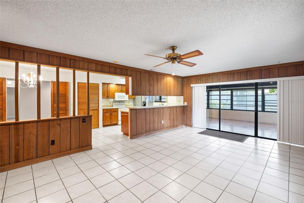 Image 20 of property listing at 3307 DEL PRADO COURT, Tampa, FL 33614