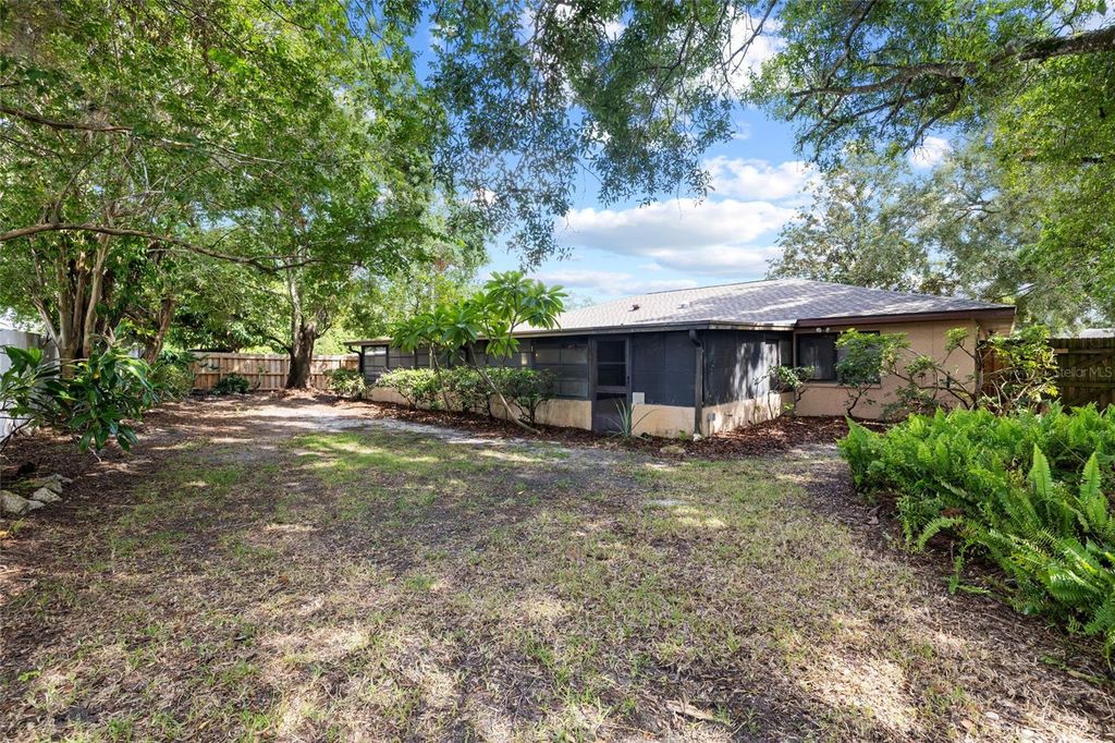 Image 3 of property listing at 3307 DEL PRADO COURT, Tampa, FL 33614
