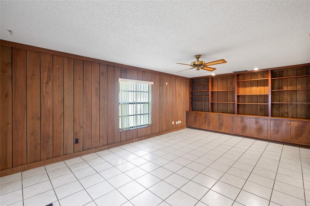 Image 21 of property listing at 3307 DEL PRADO COURT, Tampa, FL 33614