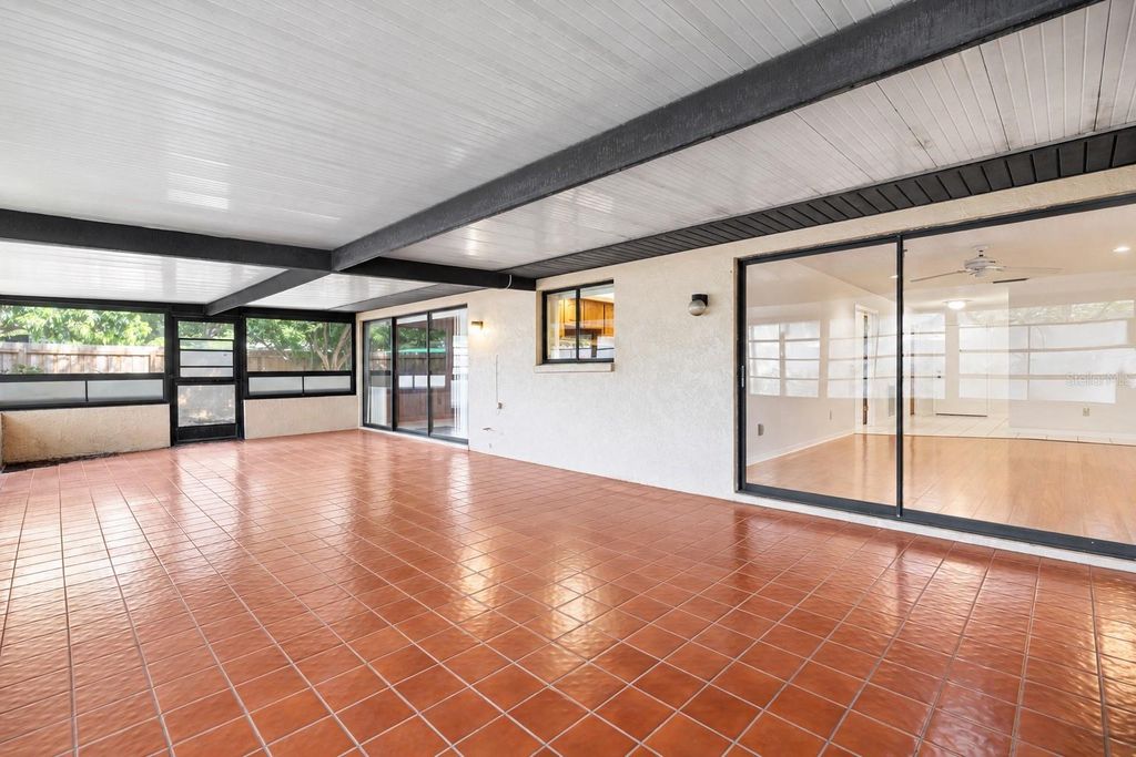 Image 28 of property listing at 3307 DEL PRADO COURT, Tampa, FL 33614