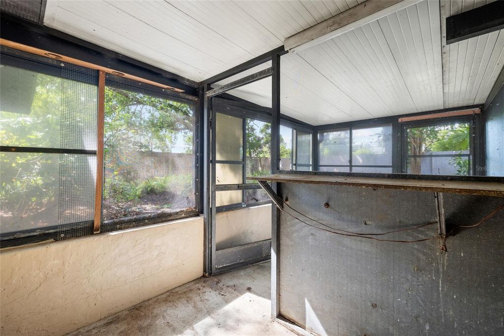 Image 30 of property listing at 3307 DEL PRADO COURT, Tampa, FL 33614