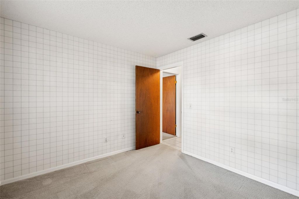 Image 37 of property listing at 3307 DEL PRADO COURT, Tampa, FL 33614