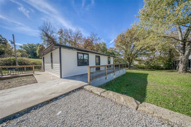 2276 Old Saint James Road, Rolla, MO 65401