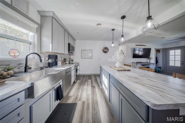 2276 Old Saint James Road, Rolla, MO 65401