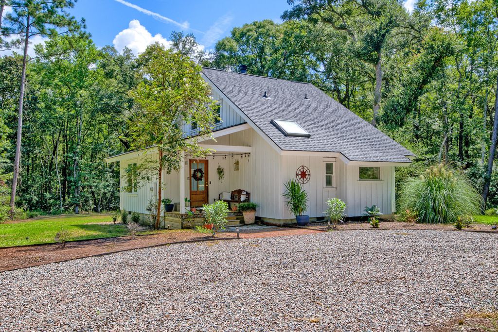 5261 Chisolm Road, Johns Island, SC 29455