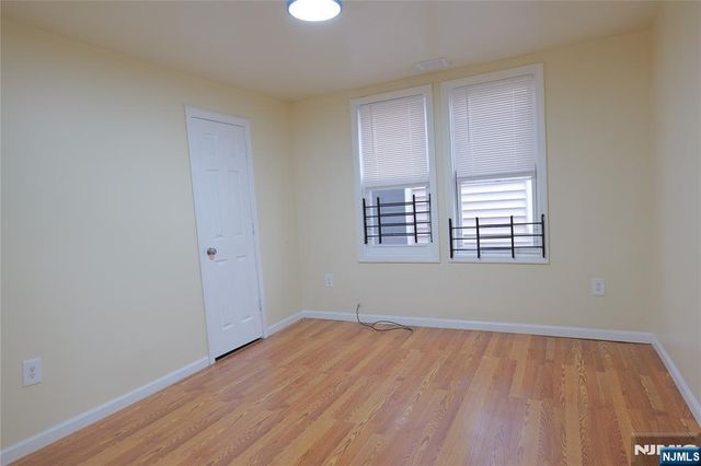 84 Scheerer Avenue, Newark, NJ 07112