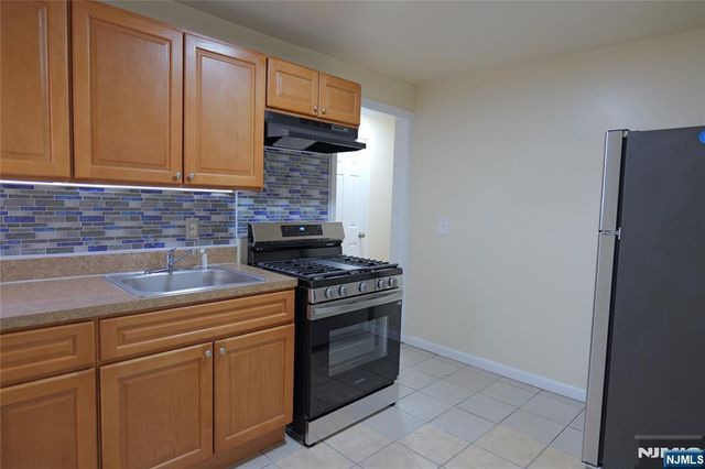 84 Scheerer Avenue, Newark, NJ 07112