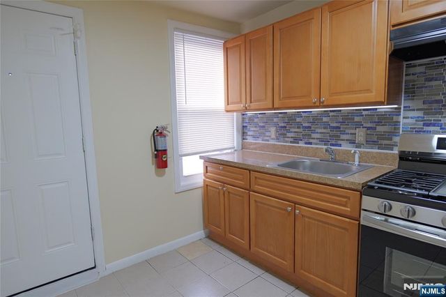 84 Scheerer Avenue, Newark, NJ 07112