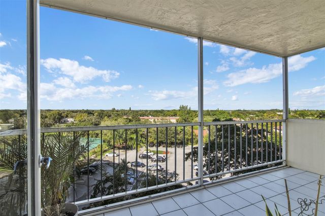 10777 W Sample Road 711, Coral Springs, FL 33065