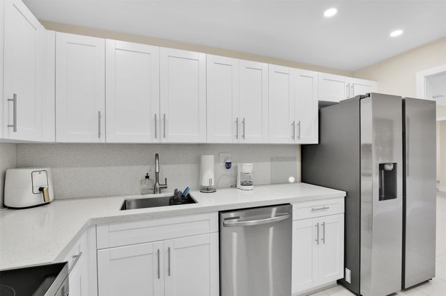 10777 W Sample Road 711, Coral Springs, FL 33065