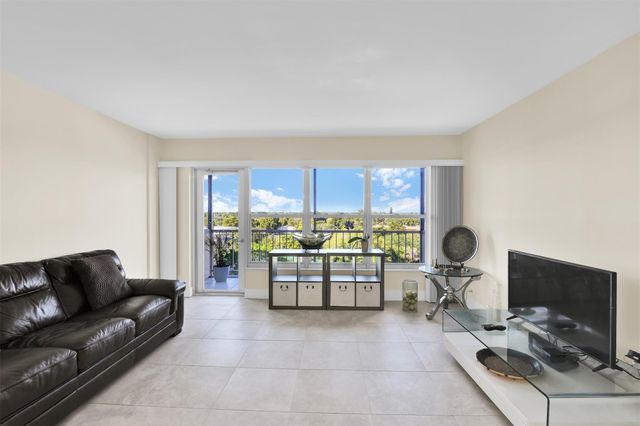 10777 W Sample Road 711, Coral Springs, FL 33065