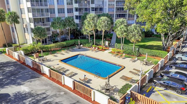 10777 W Sample Road 711, Coral Springs, FL 33065