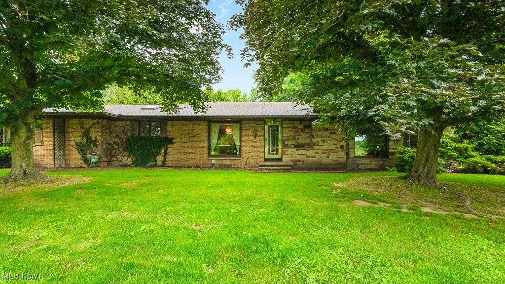 3999 Stimson Road, Norton, OH 44203