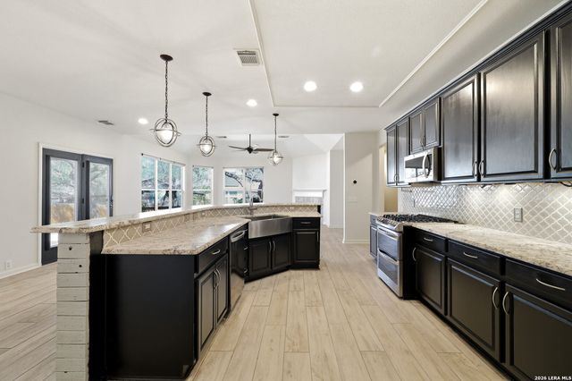 1615 Lookout Pt, San Antonio, TX 78260