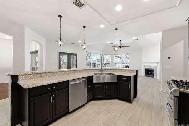 1615 Lookout Pt, San Antonio, TX 78260