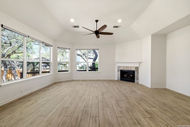 1615 Lookout Pt, San Antonio, TX 78260