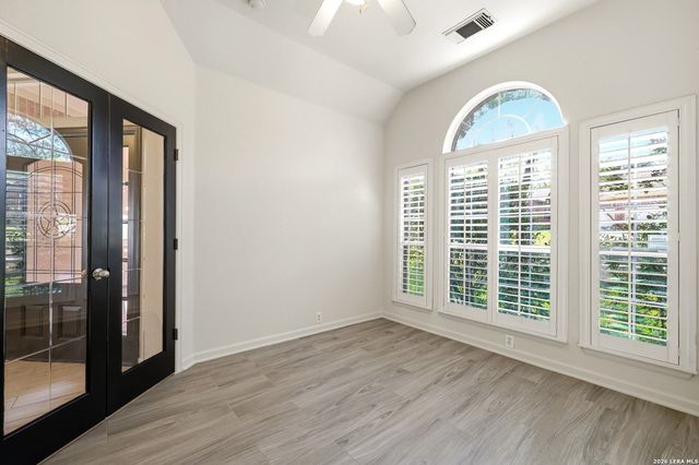 1615 Lookout Pt, San Antonio, TX 78260