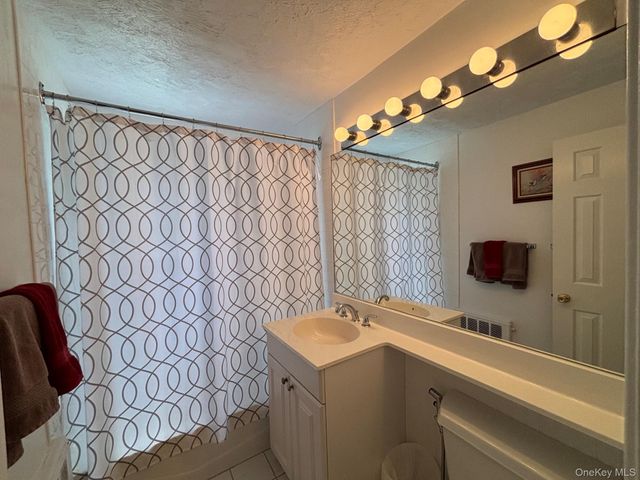 590 Bedford Road 3A, Pleasantville, NY 10570
