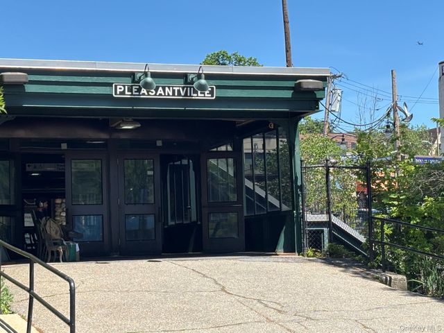 590 Bedford Road 3A, Pleasantville, NY 10570
