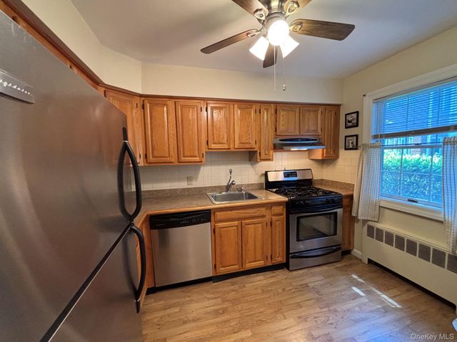 590 Bedford Road 3A, Pleasantville, NY 10570