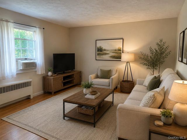 590 Bedford Road 3A, Pleasantville, NY 10570