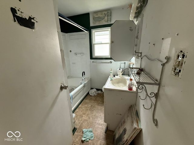 1906 N Linwood Avenue, Indianapolis, IN 46218