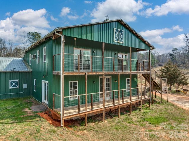 1487 Hayes Road, Columbus, NC 28722