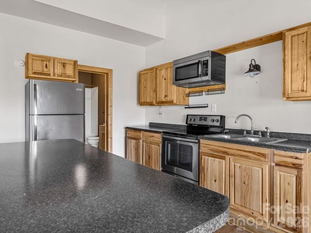 1487 Hayes Road, Columbus, NC 28722