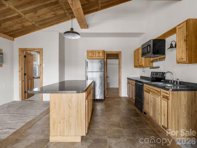 1487 Hayes Road, Columbus, NC 28722