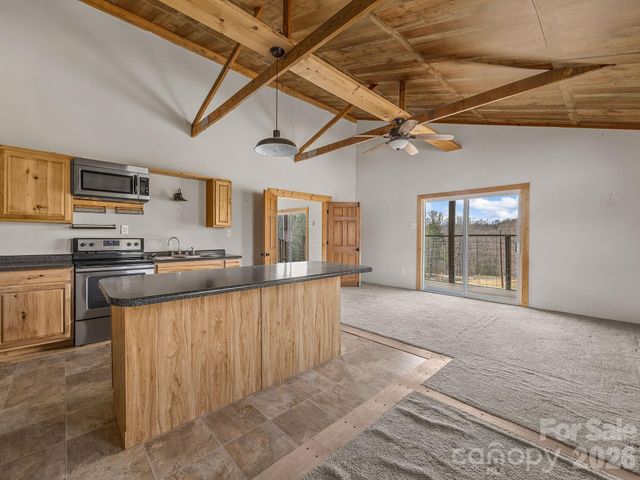 1487 Hayes Road, Columbus, NC 28722