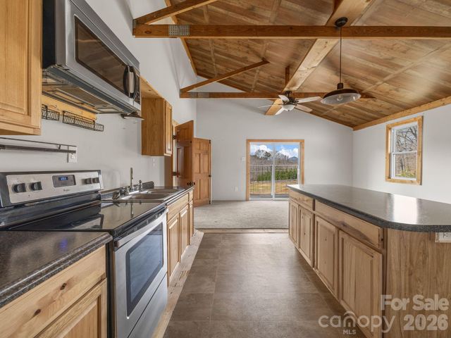 1487 Hayes Road, Columbus, NC 28722