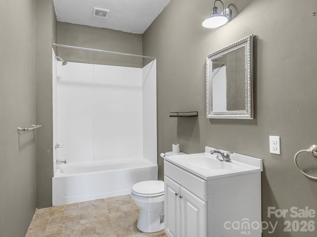 1487 Hayes Road, Columbus, NC 28722