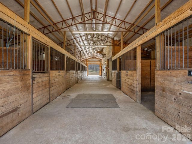 1487 Hayes Road, Columbus, NC 28722