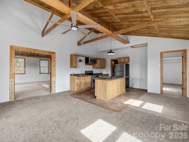 1487 Hayes Road, Columbus, NC 28722