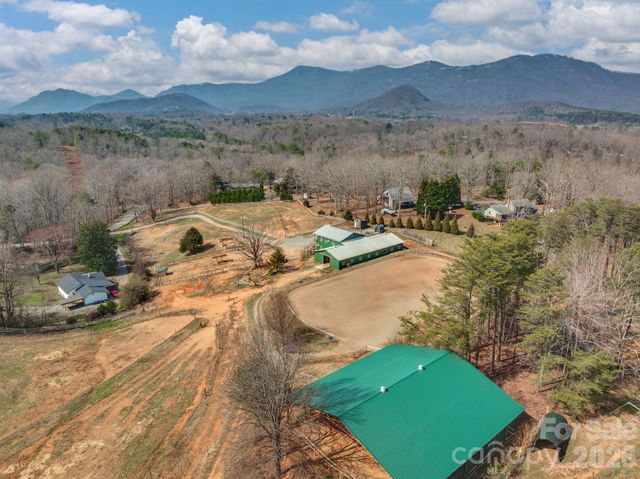 1487 Hayes Road, Columbus, NC 28722