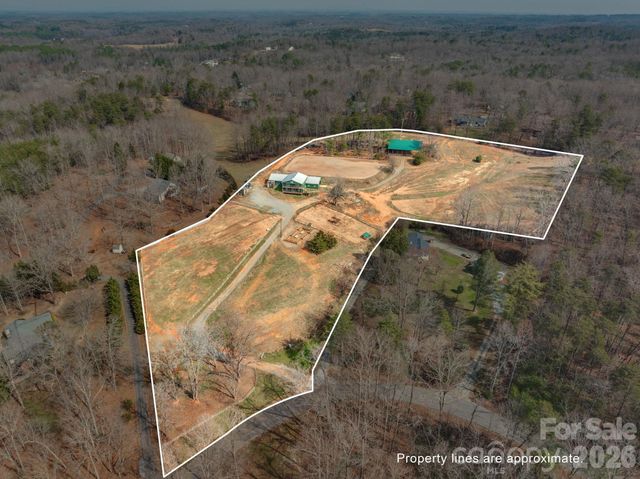 1487 Hayes Road, Columbus, NC 28722