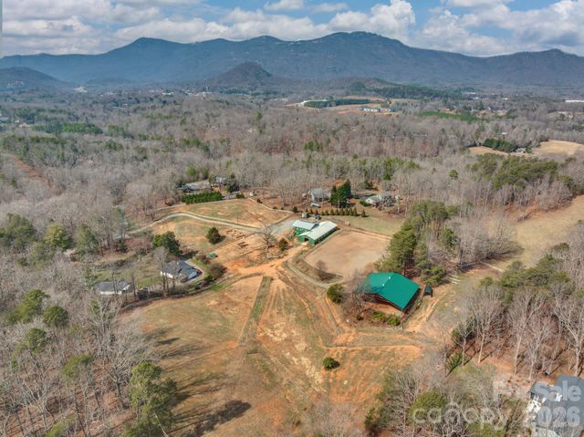 1487 Hayes Road, Columbus, NC 28722