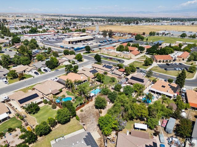 5415 Moraga Court, Bakersfield, CA 93314