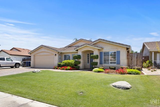 5415 Moraga Court, Bakersfield, CA 93314