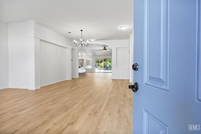5415 Moraga Court, Bakersfield, CA 93314