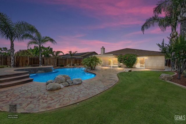 5415 Moraga Court, Bakersfield, CA 93314