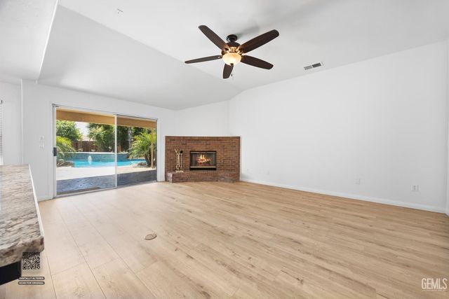 5415 Moraga Court, Bakersfield, CA 93314