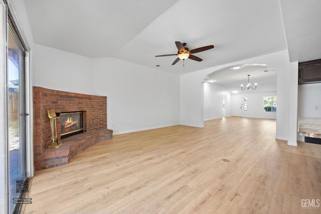 5415 Moraga Court, Bakersfield, CA 93314