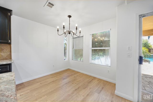 5415 Moraga Court, Bakersfield, CA 93314