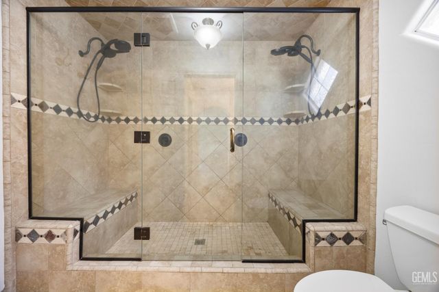 5415 Moraga Court, Bakersfield, CA 93314